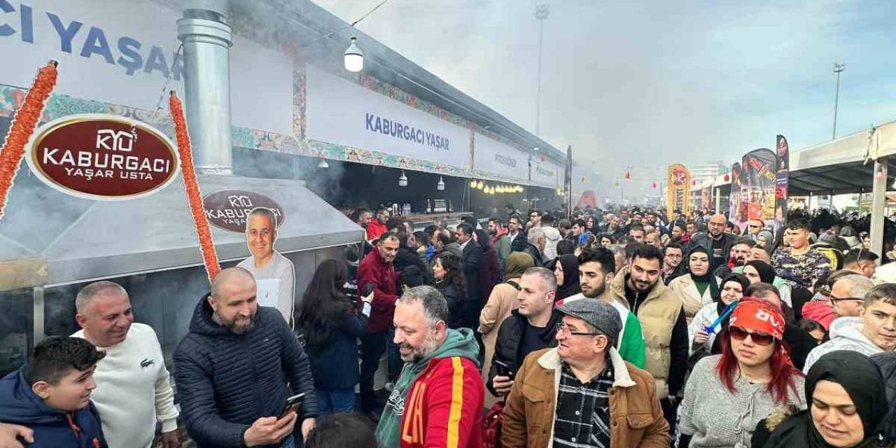 İstanbullular Adana Kebaba Doydu