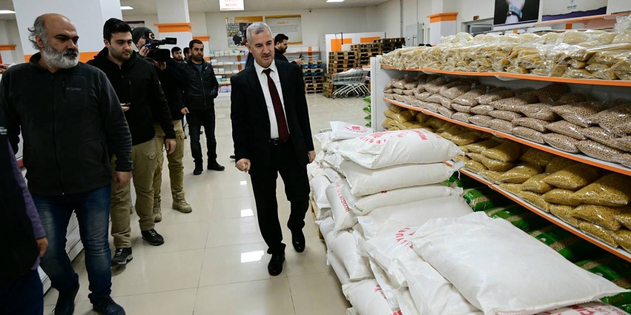 Yeşilyurt’ta İhtiyaç Sahibi Ailelere Un Yardımı