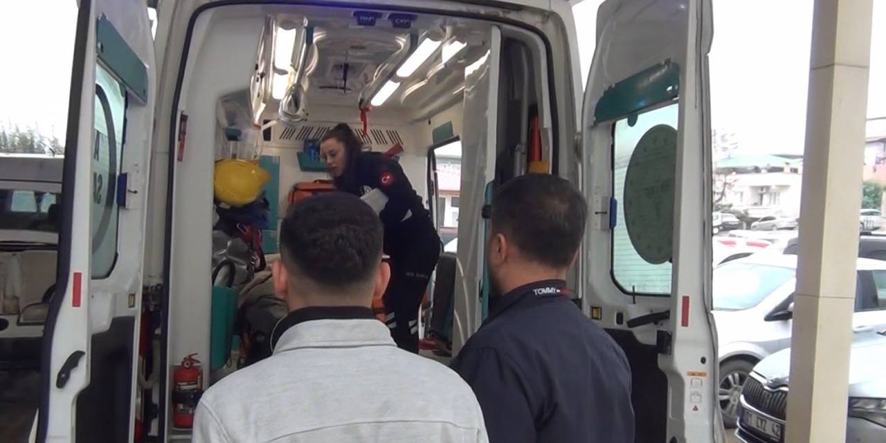 Kozan’da Minibüs Devrildi: 7 Yaralı