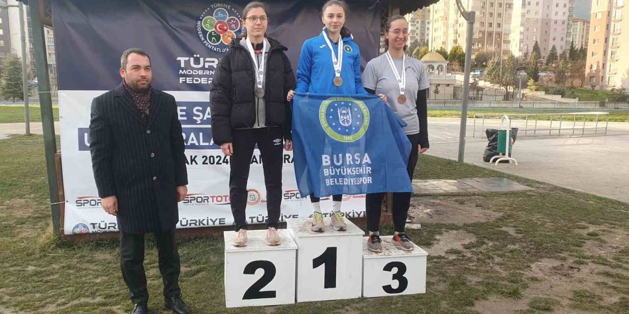 Bursa Büyükşehir Belediyespor Kulübü Sporcuları Yine Kürsüde