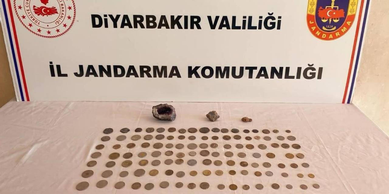 Diyarbakır’da 130 Adet Tarihi Obje Ele Geçirildi