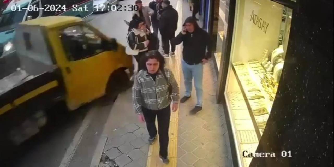 İzmir’de Kamyonet Yayalara Çarpıp İş Yerine Dalmıştı, Dehşet Anlarını Anlattılar