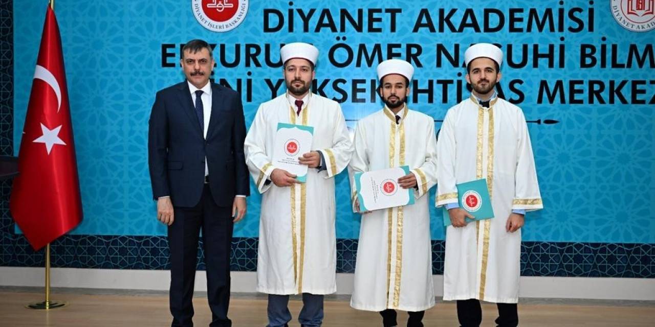 Vali Çiftçi Mezuniyet Törenine Katıldı