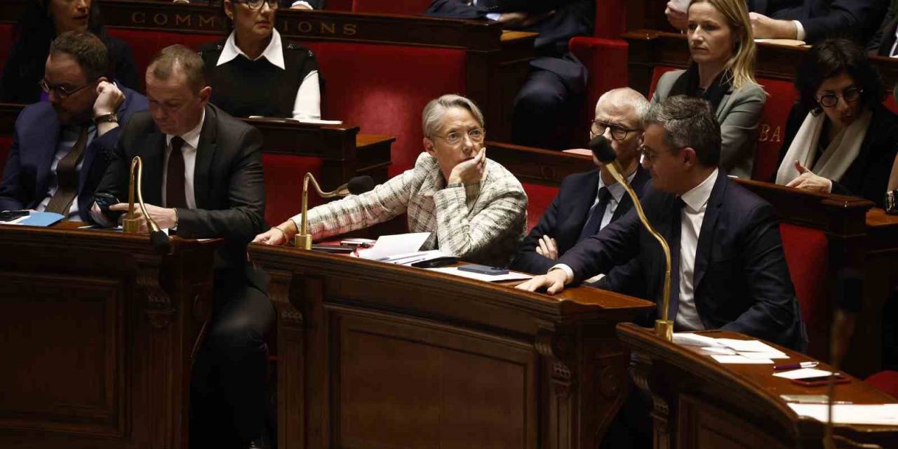 Fransa Başbakanı Elisabeth Borne İstifa Etti