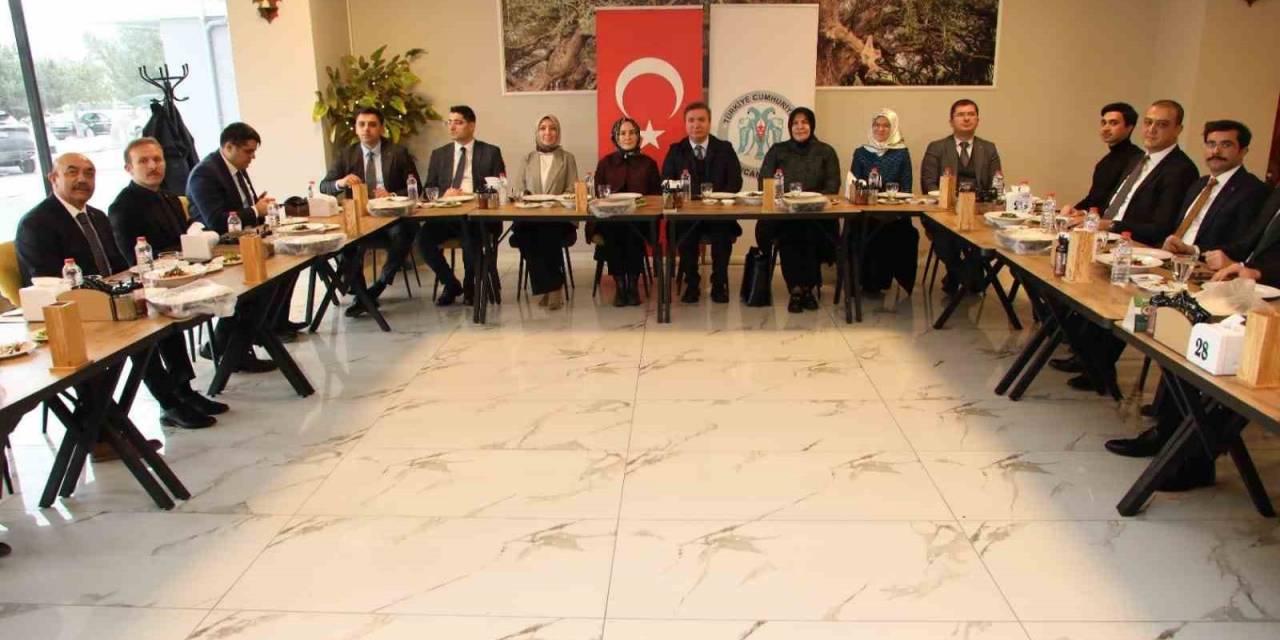 Vali Aydoğdu, 10 Ocak İdareciler Günü’nü Kutladı