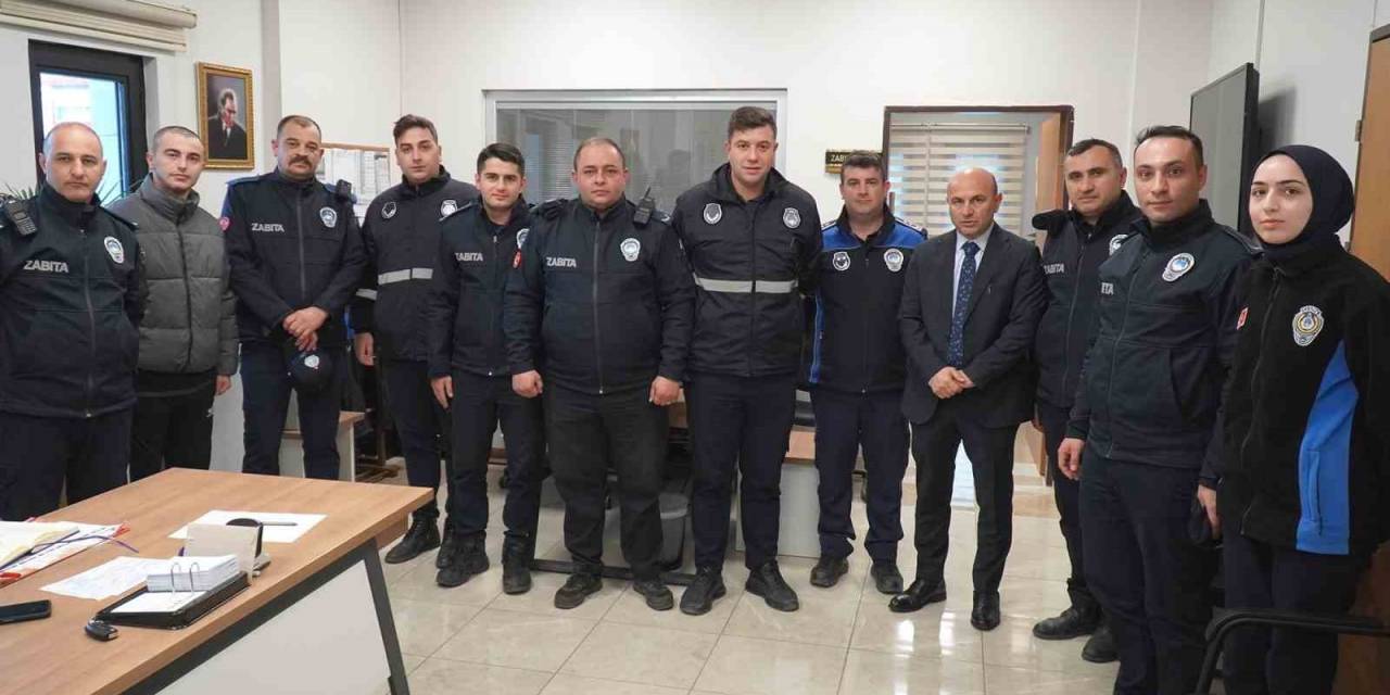 Altınova Zabıtasından Özverili Çalışma