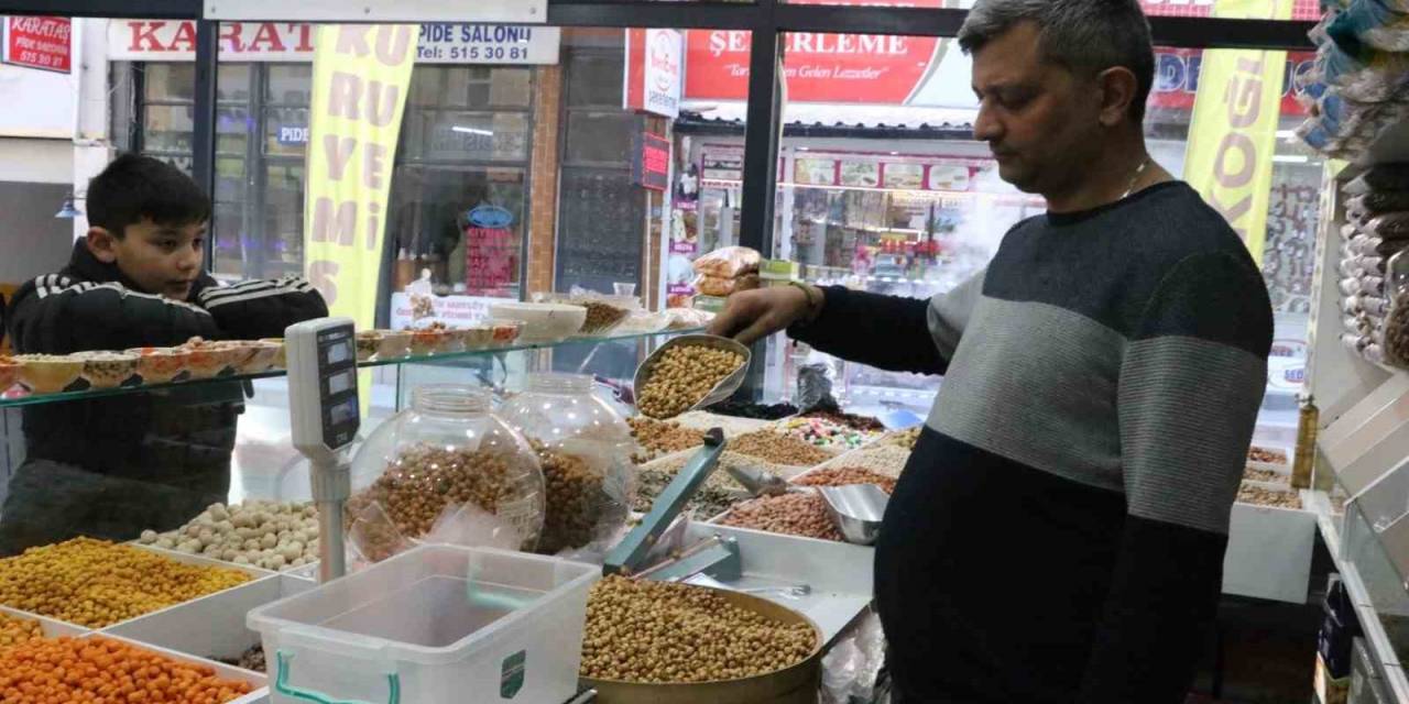 Sandıklı’da Leblebicilik Mesleği Son Demlerini Yaşıyor