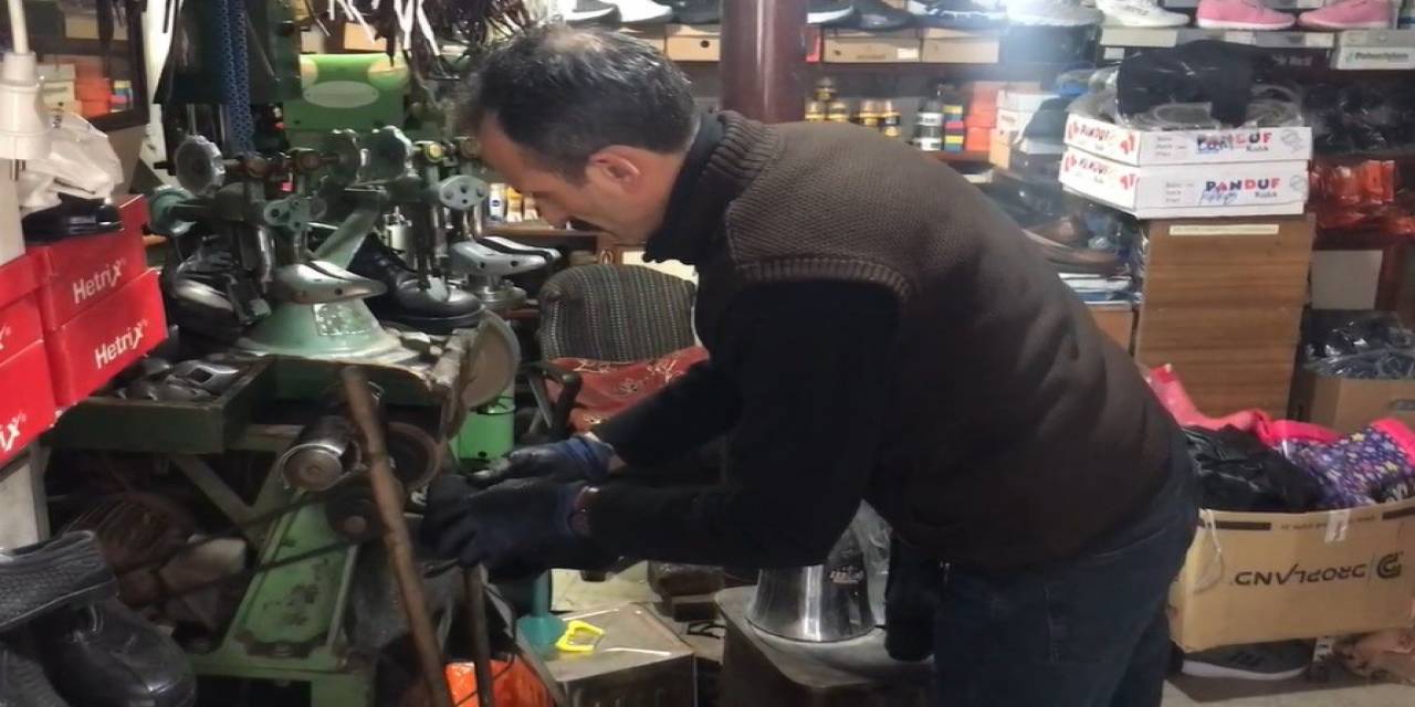 Yaklaşık Yarım Asırdır Baba Mesleğini Sürdürüyor