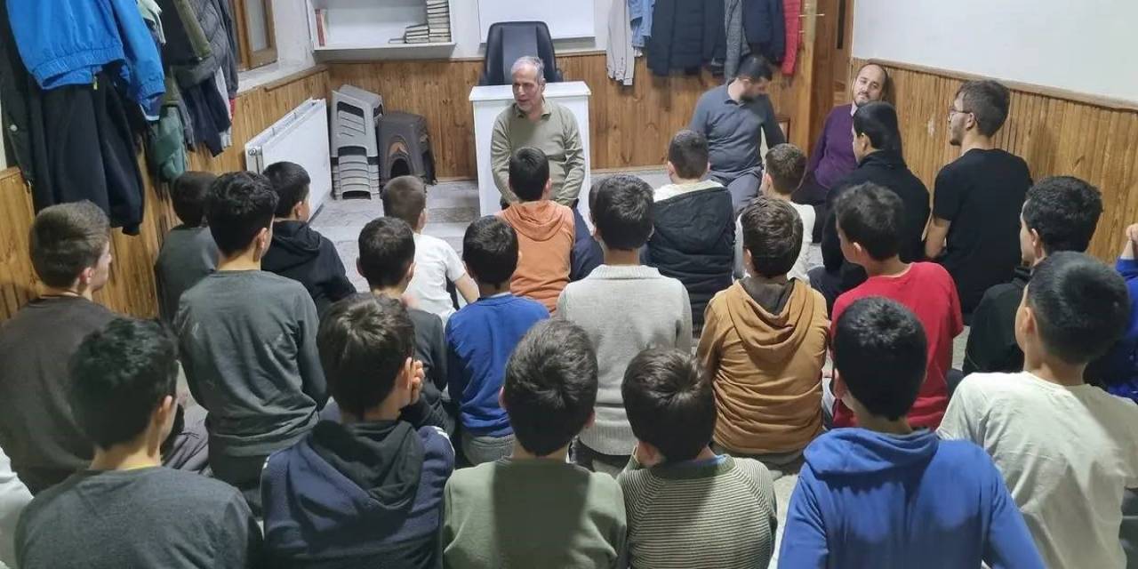 Kur’an Kursu Öğrencilerine Ziyaret