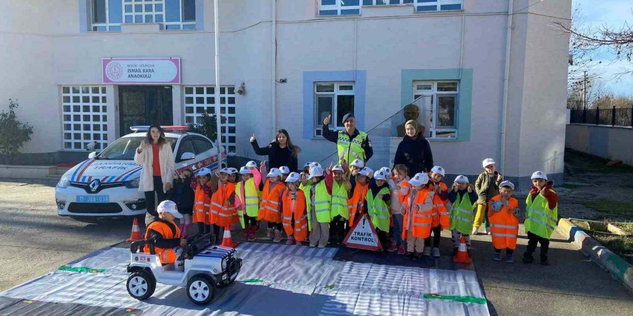 Jandarmadan Öğrencilere Trafik Eğitimleri