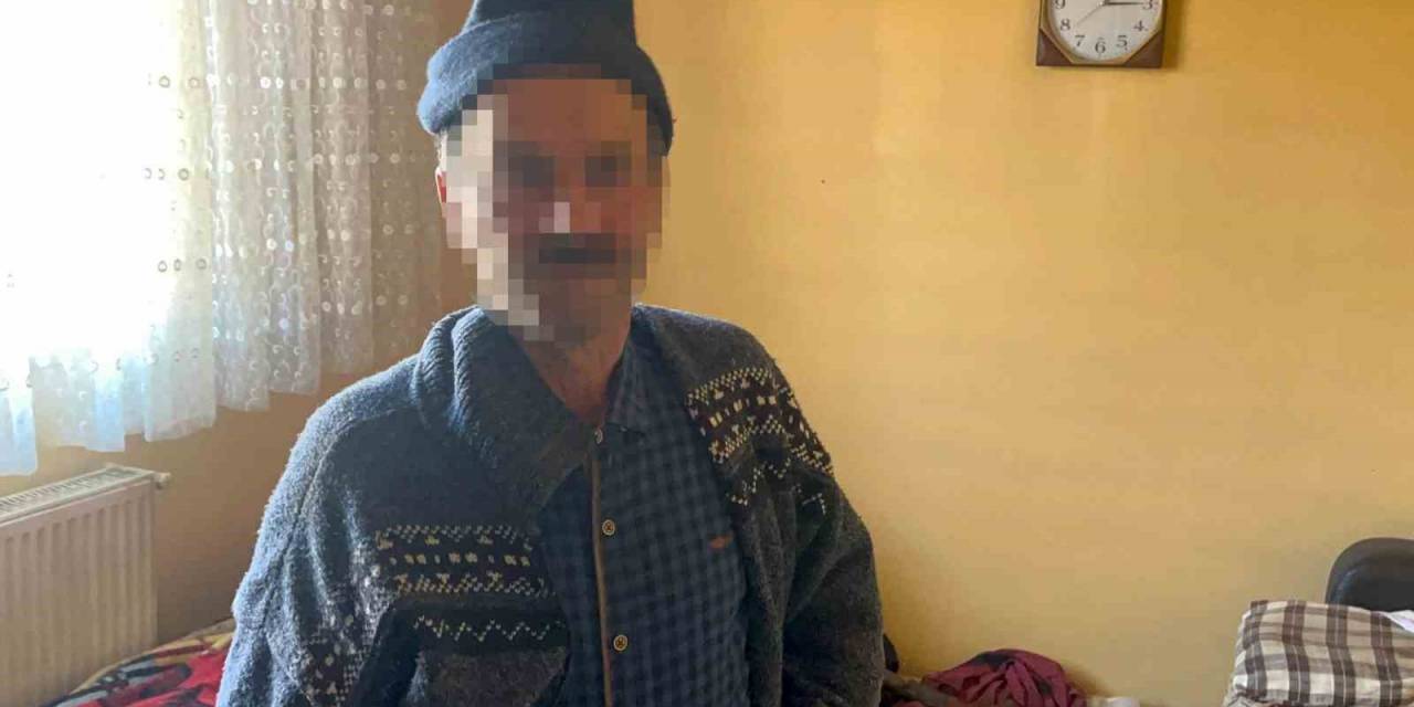 Yıllarca Beraber Uyuduğu Ağabeyini Öldürüp Cenazesine Katılan Kardeş Gözaltına Alındı