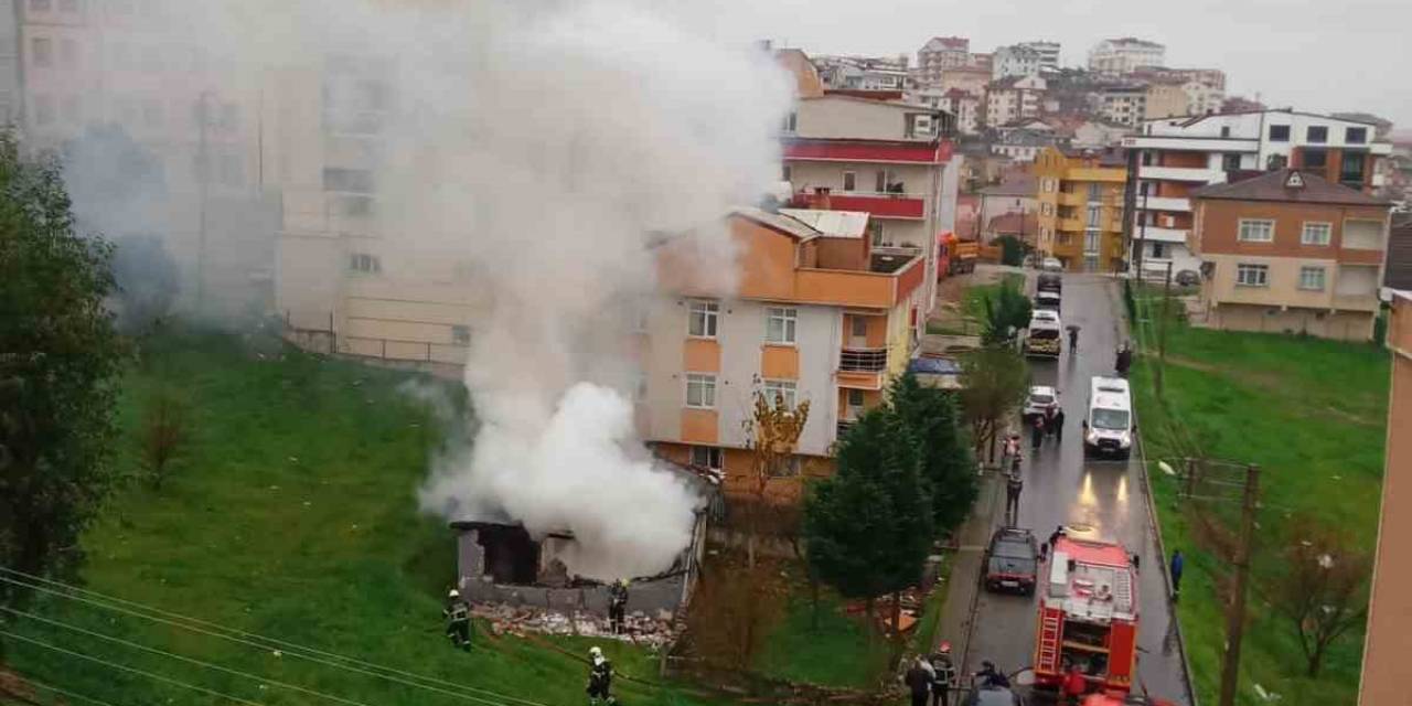 Yaşlı Çiftin Evinde Yangın Paniği