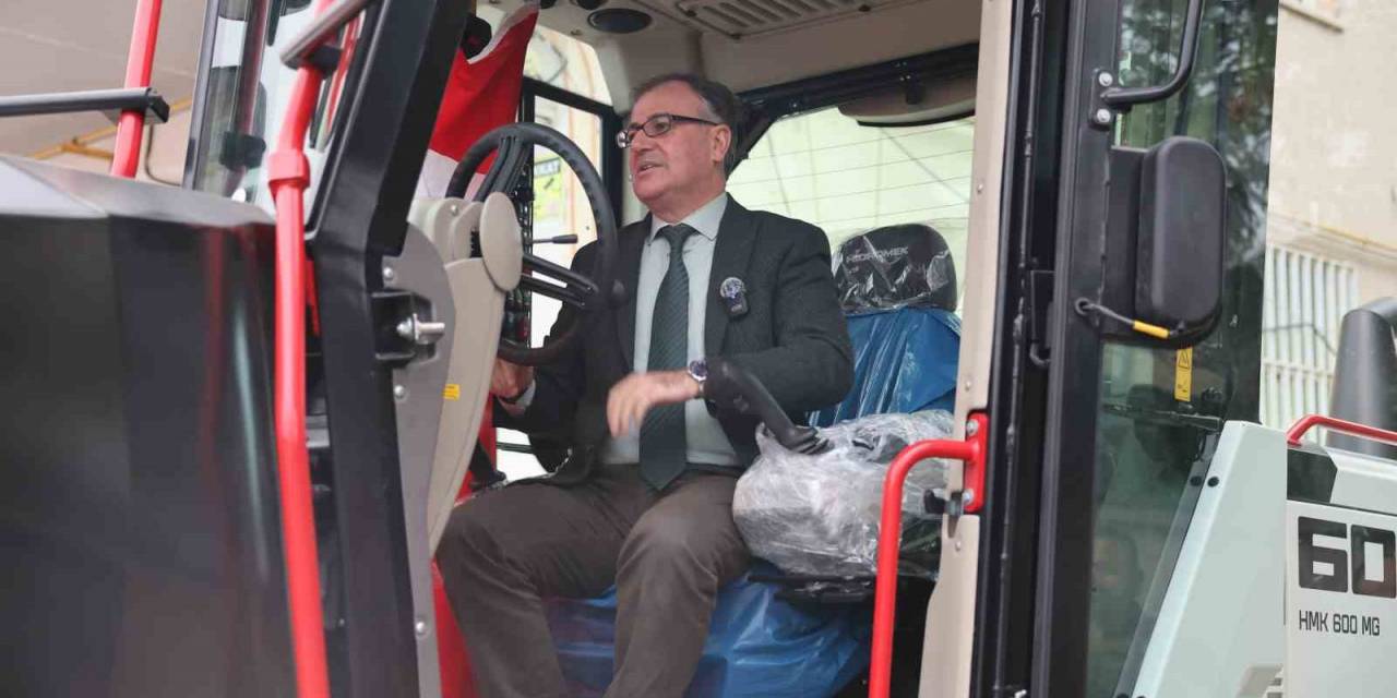 Başkan Özdoğan: “Amacımız Hacılar’a Daha Kaliteli Hizmet Sunmak”