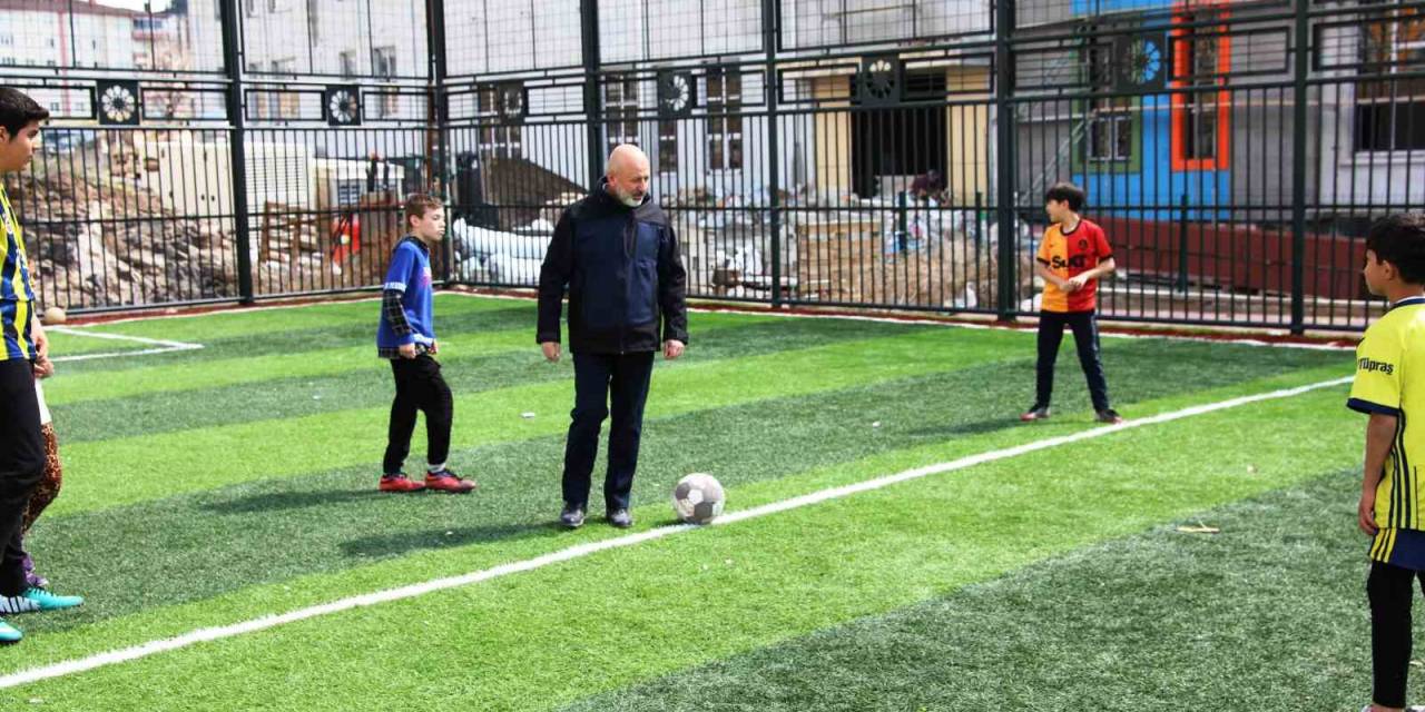 Başkan Çolakbayrakdar, Gençlerin Gönlünü Fethetti