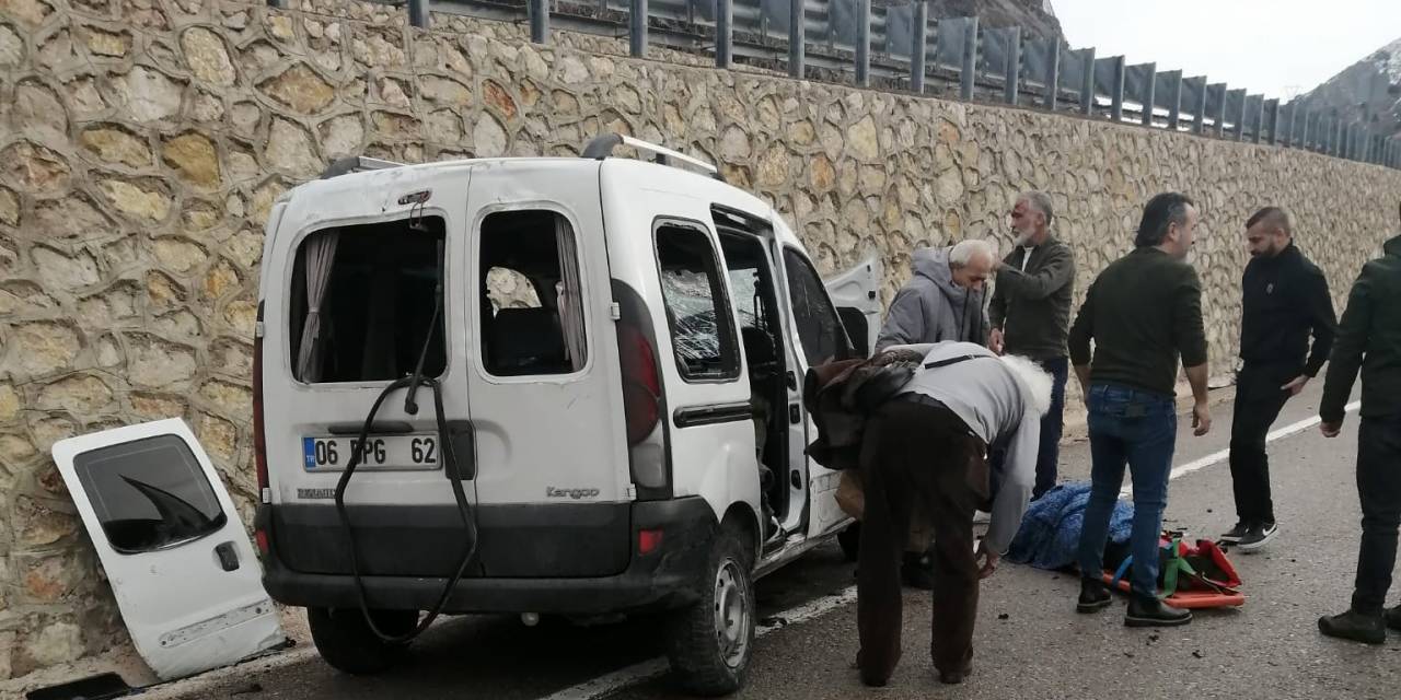 Gümüşhane’de Trafik Kazası: 6 Yaralı