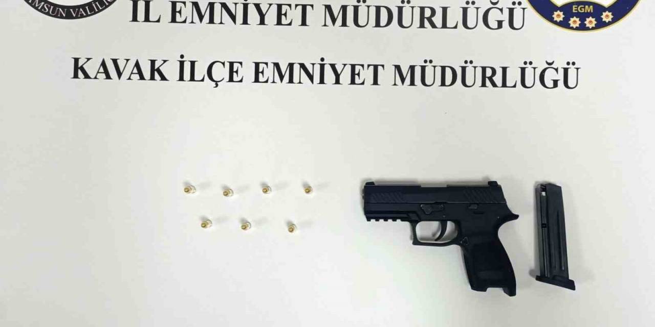 Yurt Dışına Kaçarken Enselendi