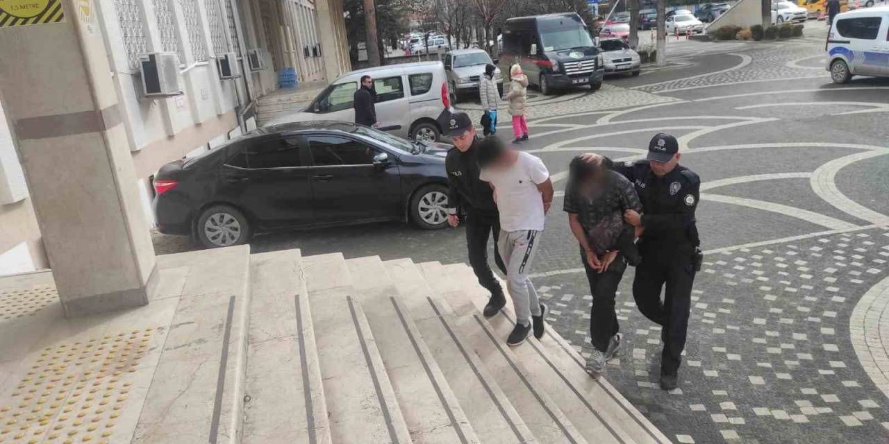 Hırsızlık Yapan 2 Kardeş Tutuklandı