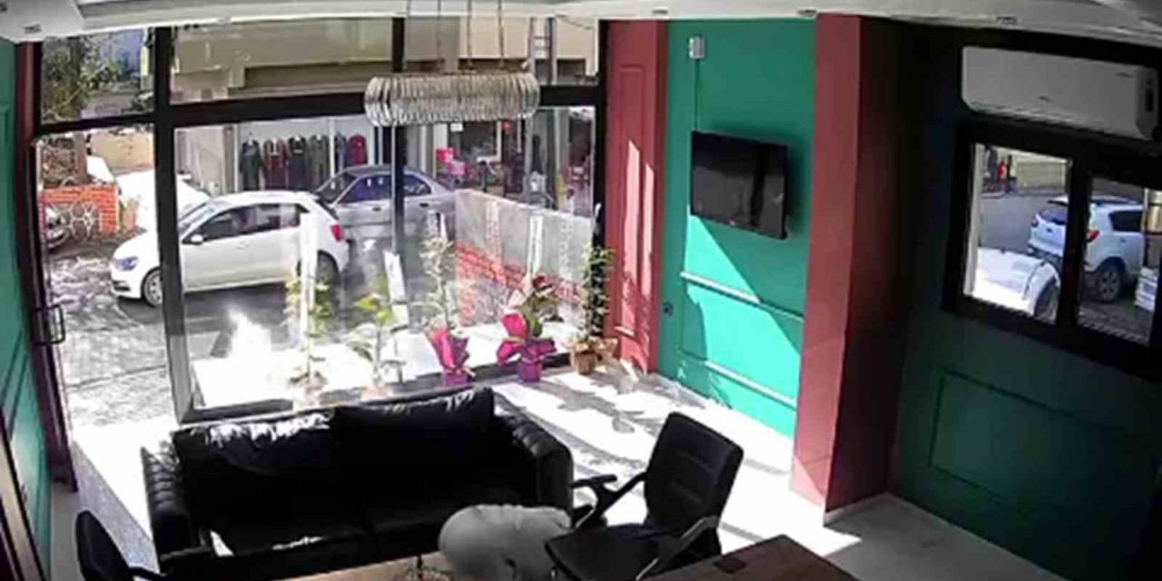 İş Yerine Kurşun Yağdırdı, 14 Yaşındaki Çocuk Koltuğun Arkasına Saklanarak Kurtuldu