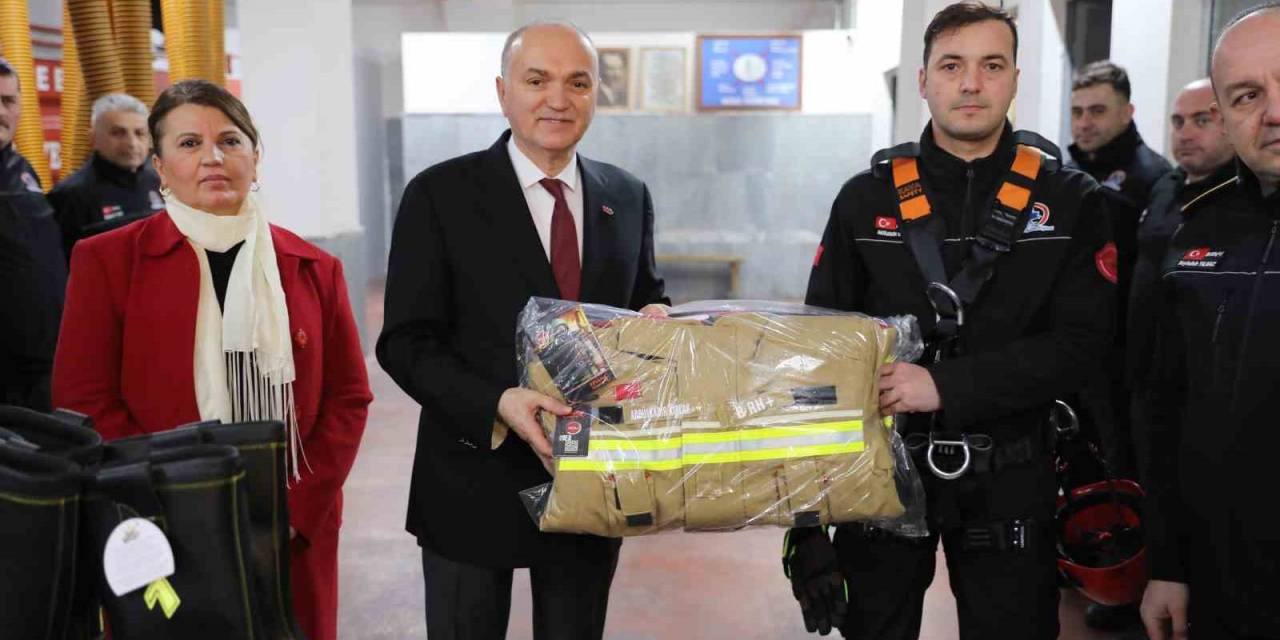 İtfaiyecilere Koruyucu Kıyafet