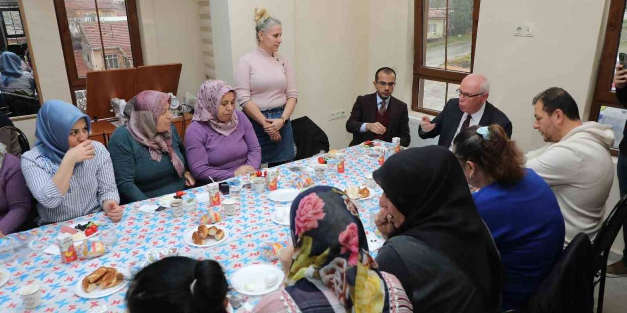 Başkan Kurt Erenköy’de Kadınların İstek Ve Taleplerini Dinledi