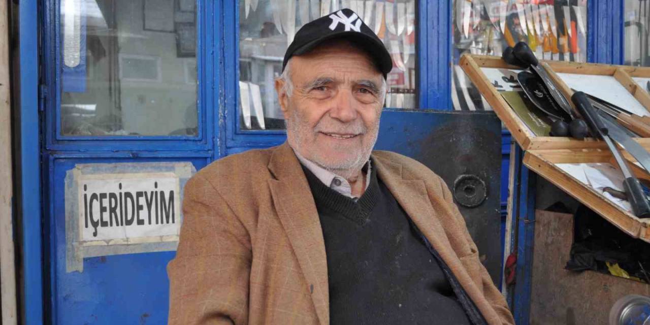 Eskişehir Esnafı Kar Yağışını Mutlulukla Karşıladı