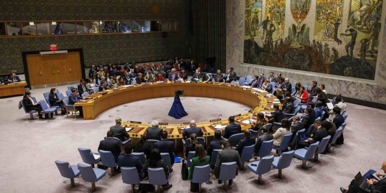 Güney Kore Bm Daimi Temsilcisi Hwang: "Kuzey Kore, Rusya’ya Füze İhraç Ederek Ukrayna’yı Füzelerinin Test Sahası Olarak Kullanıyor"