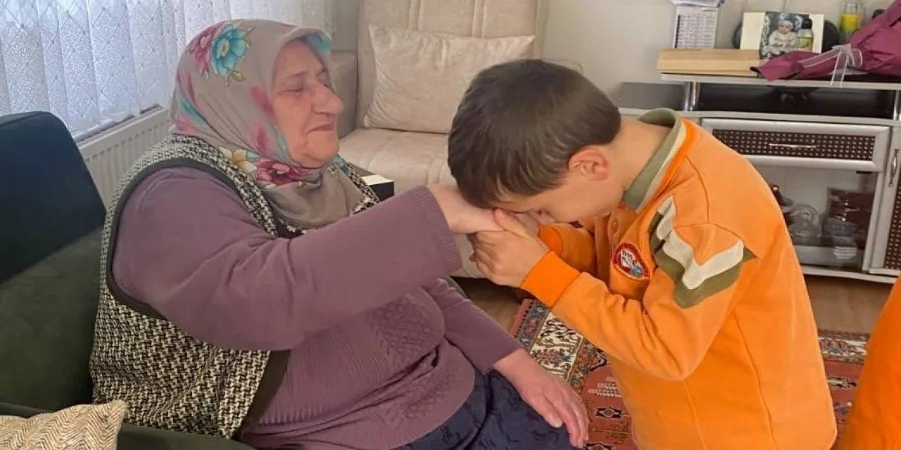 Şehit Annesine Anlamlı Ziyaret