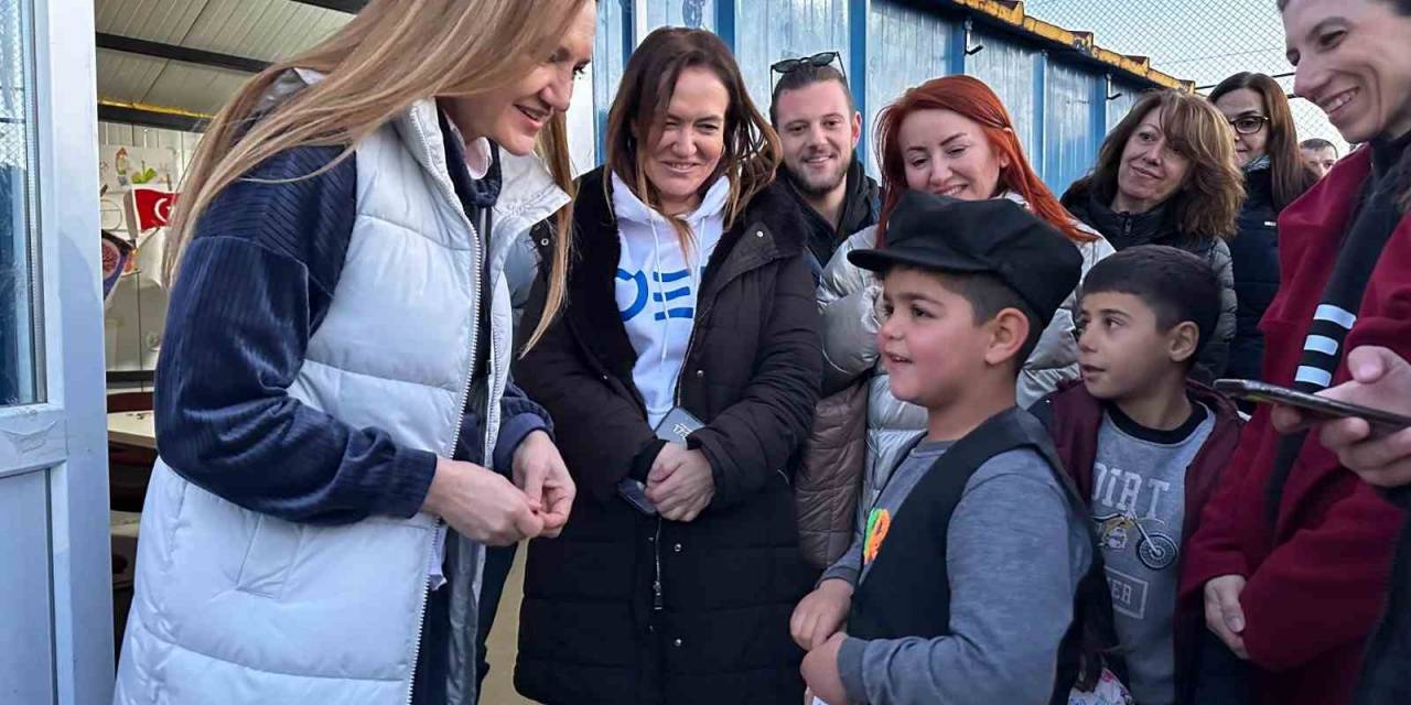 Deü Ekiplerinde Malatya’da Konteyner Kente Ziyaret