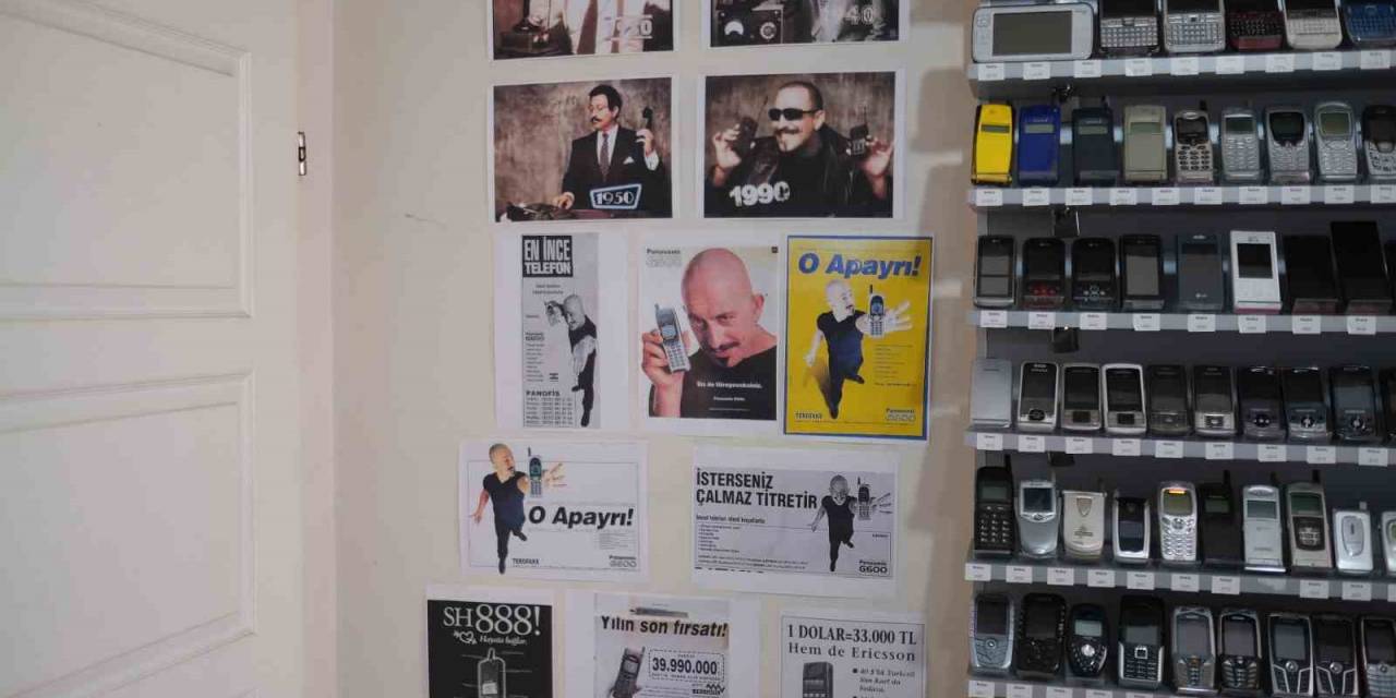 Dünya Rekoru Kırdığı Cep Telefonu Koleksiyonunu Cem Yımaz’a Hediye Etmek İstiyor