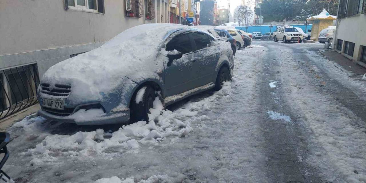 Tekirdağ’da Sokaklar Buz Pistine Dönüştü