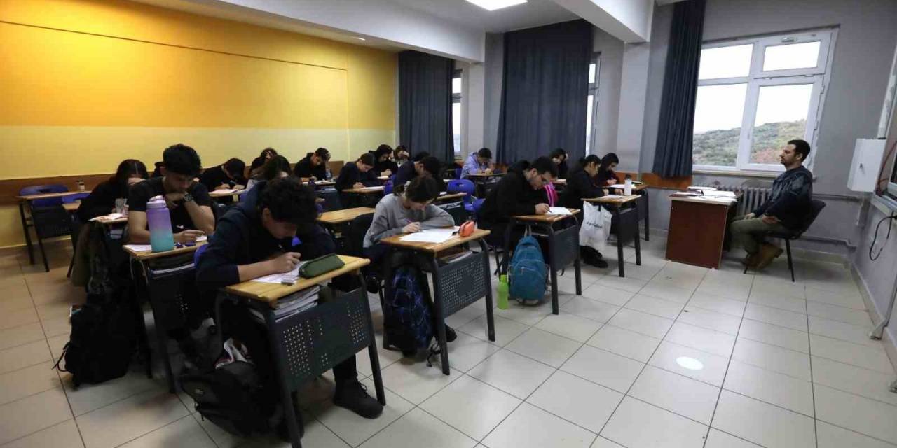 Başakşehirli Gençler Lgs Ve Tyt Deneme Sınavlarında Ter Döktü