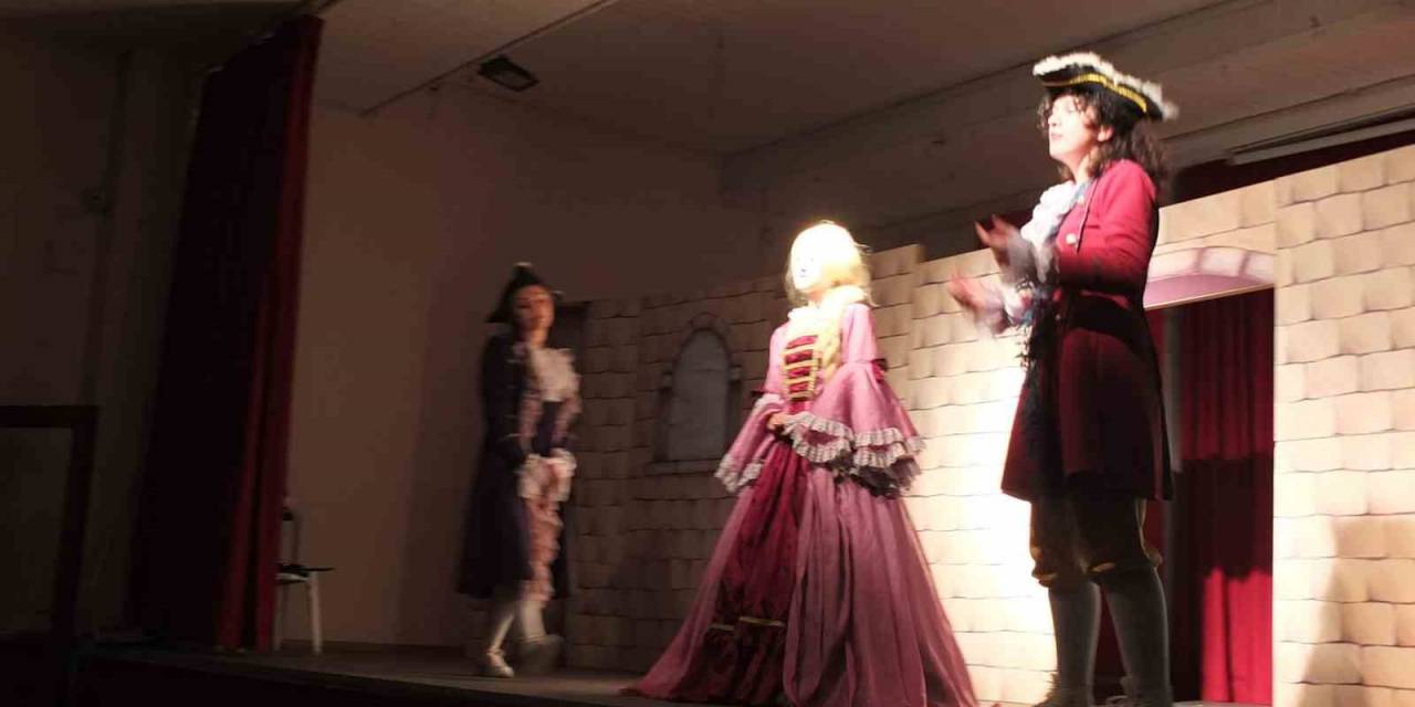 Balıkesirli Çocuklar Tiyatro İle Tanıştı