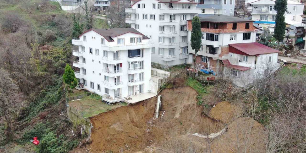 Kocaeli’de Toprak Kayması: Bölgenin Son Hali Havadan Görüntülendi