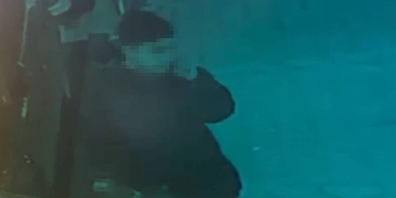 Sultangazi’de Konuşacakmış Gibi Yaparak Gülümseyip Karnından Vurdu: O Anlar Kamerada