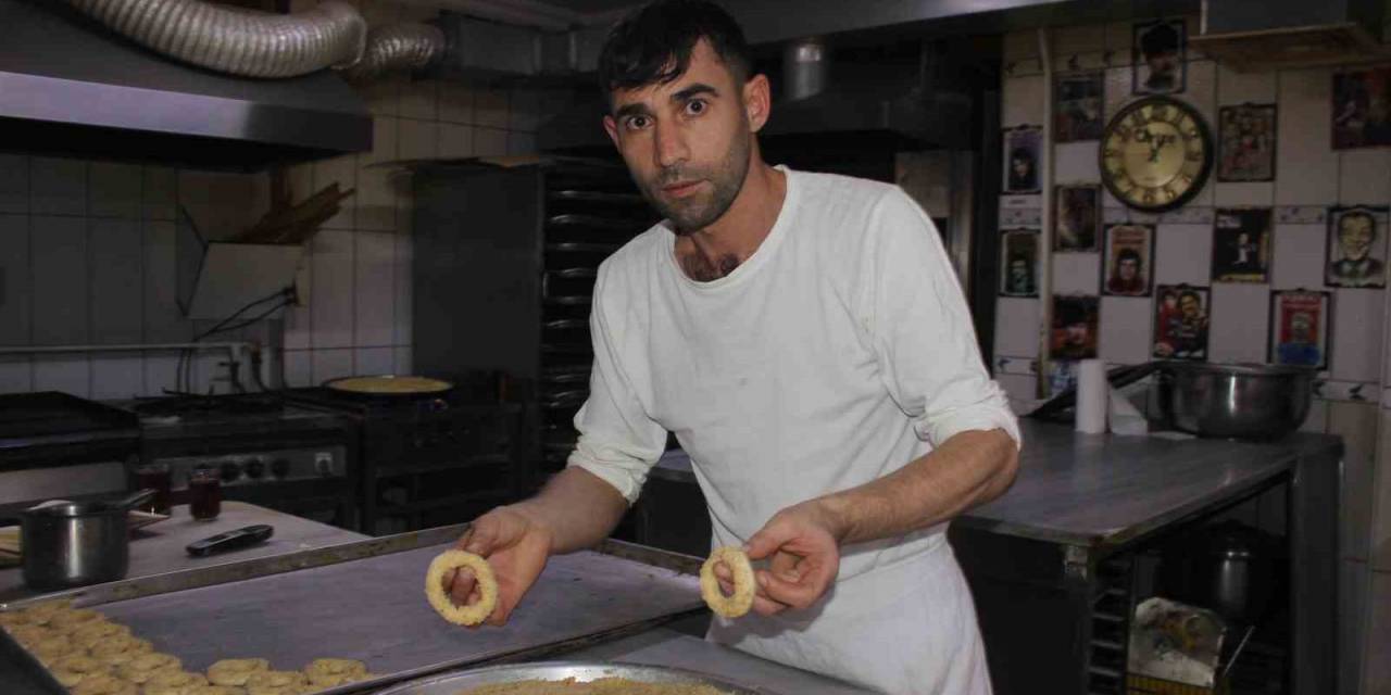 Kandilin Simgesi Simide İlgi Yoğun