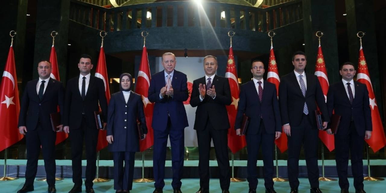 Yenişehir Kaymakamı Beşikci Yılın İdarecisi Ödülünü Aldı