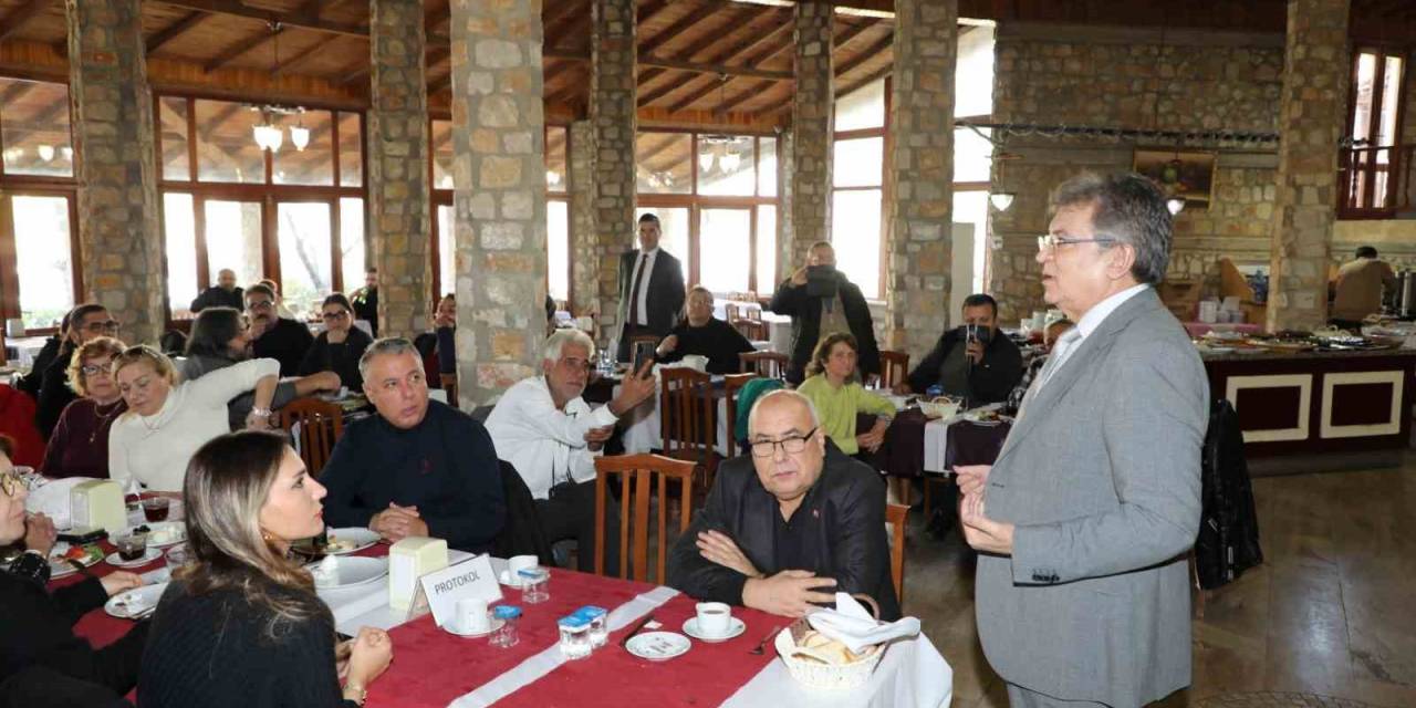 Başkan Hasan Arslan, Gazetecilerle Bir Araya Geldi