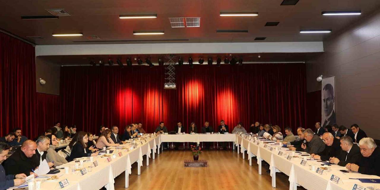 Ataşehir’de 2024 Yılının İlk Ulaşım Toplantısı Yapıldı