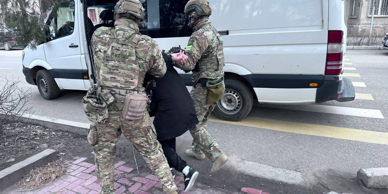 Kırgızistan’da Darbe Hazırlığı Yaptığı Şüphesiyle Bir Gruba Operasyon Düzenlendi