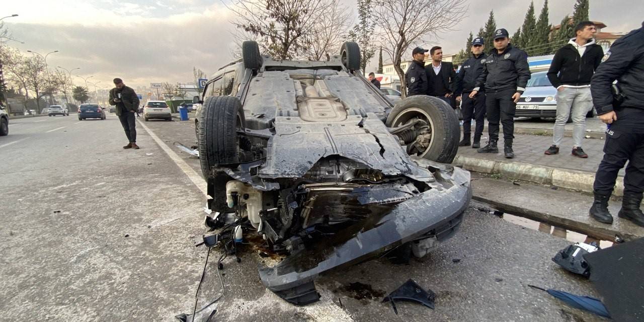 Yayaya Çarpmamak İçin Manevra Yapan Otomobil Takla Attı: 1 Ölü, 2 Yaralı