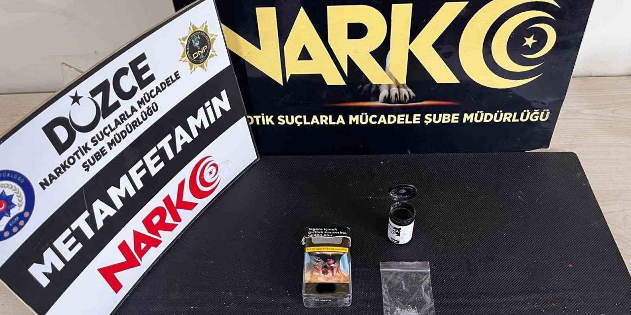 Uyuşturucu Satıcısı Kadın Tutuklandı