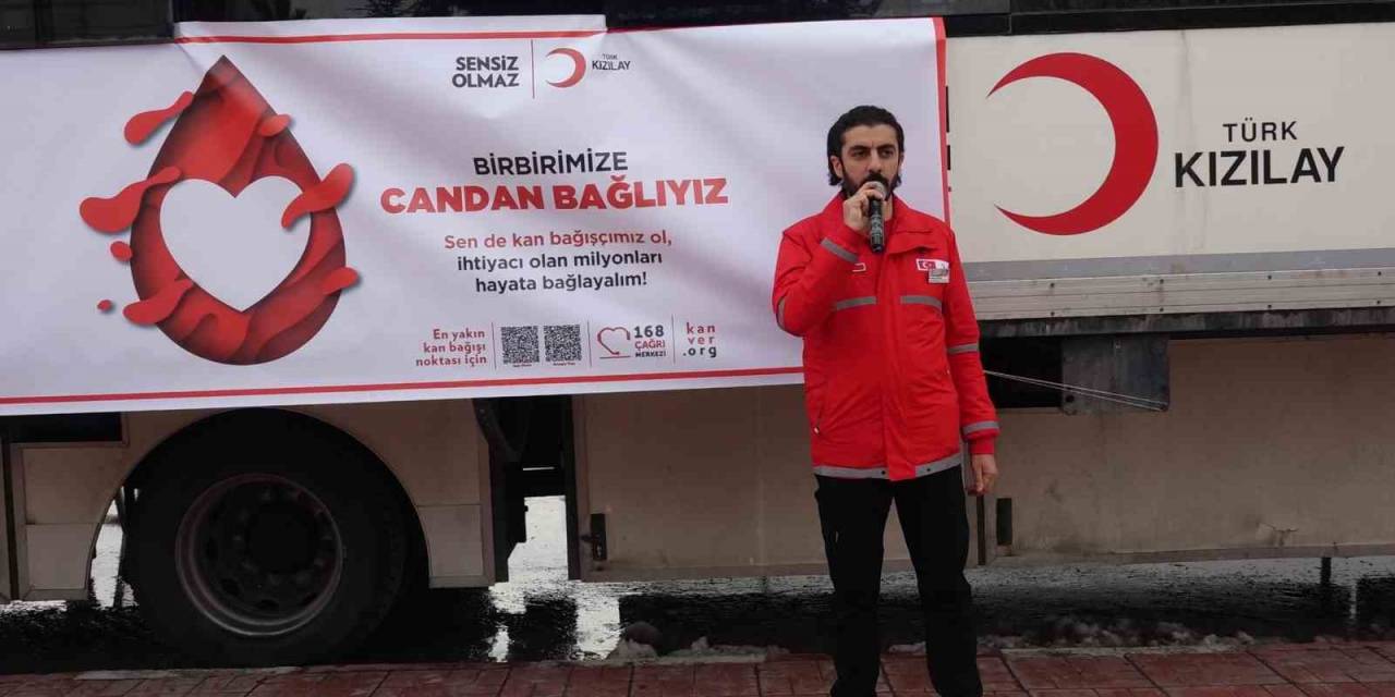 Erciş’te Vatandaşlar "Birbirimize Candan Bağlıyız" Kampanyasına Bağış Yaptı