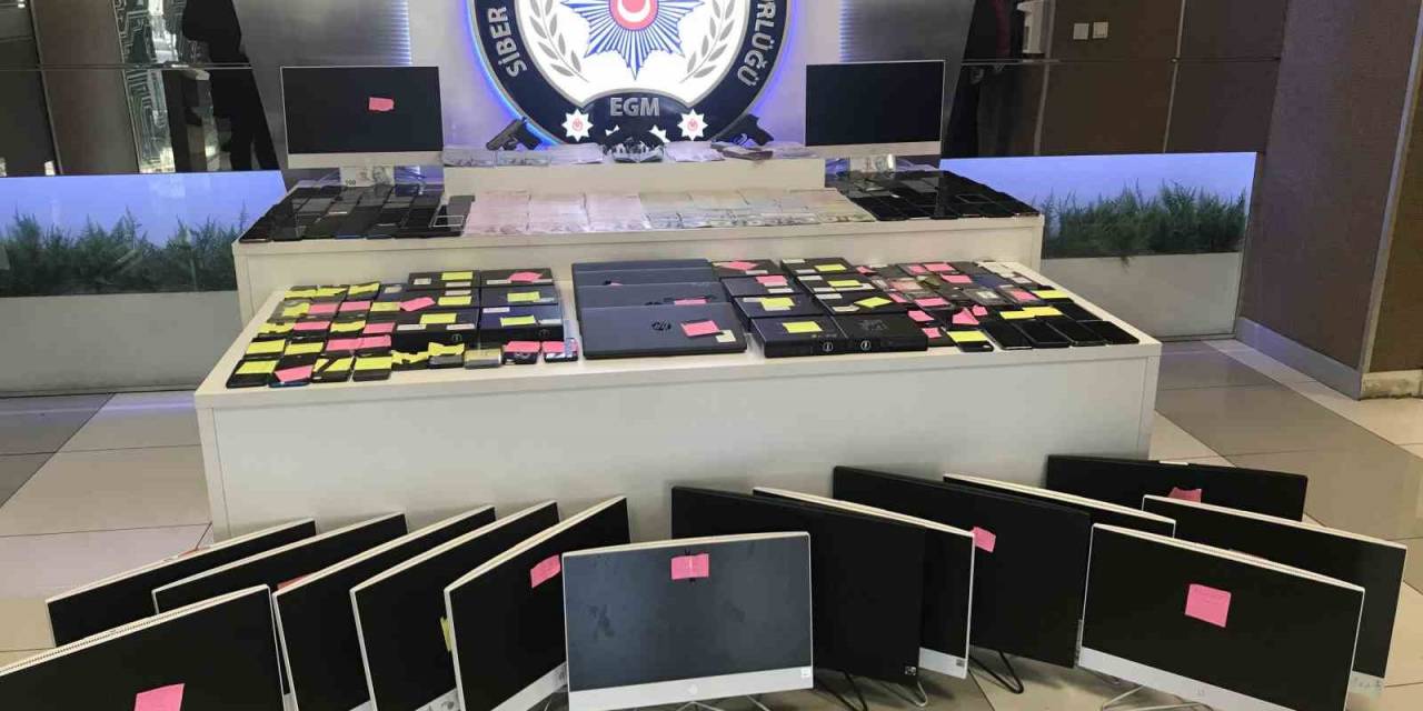 Uluslararası Dolandırıcılık Şebekesinden Ele Geçirilen Malzemeler Emniyette Sergilendi