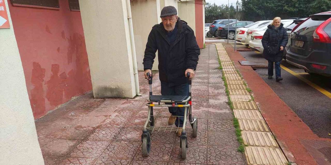 Vicdansızlığın Böylesi: Akülü Sandalye Almak İsteyen Yaşlı Adam Dolandırıldı