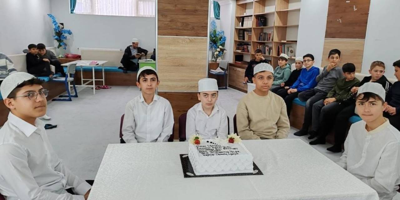 Simav’da 5 Öğrenci Daha Hafız Oldu