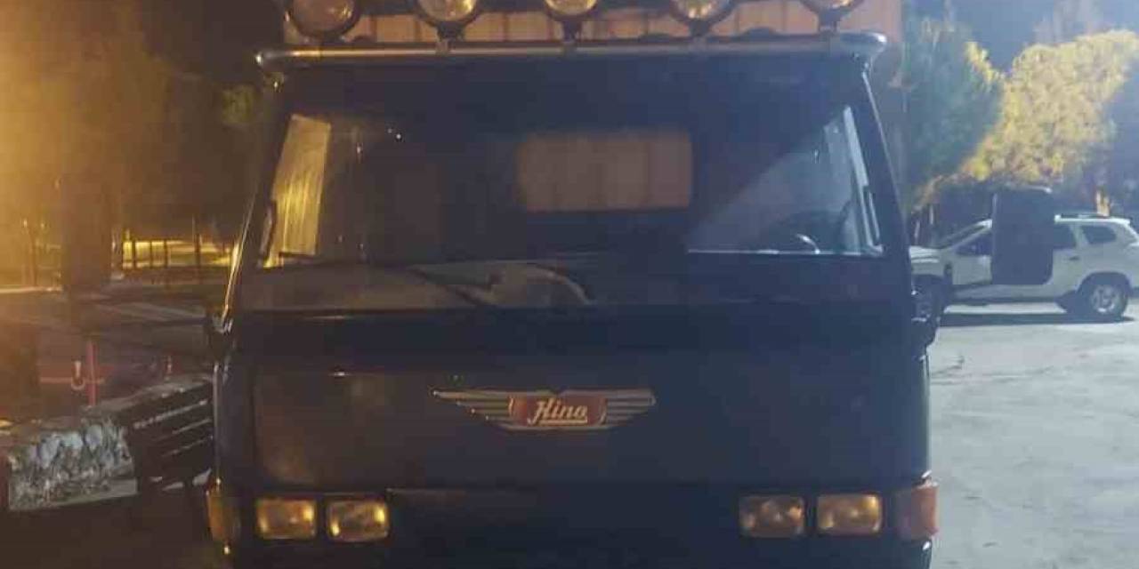 Ezine’de 30 Kaçak Göçmen İle 2 Organizatör Yakalandı