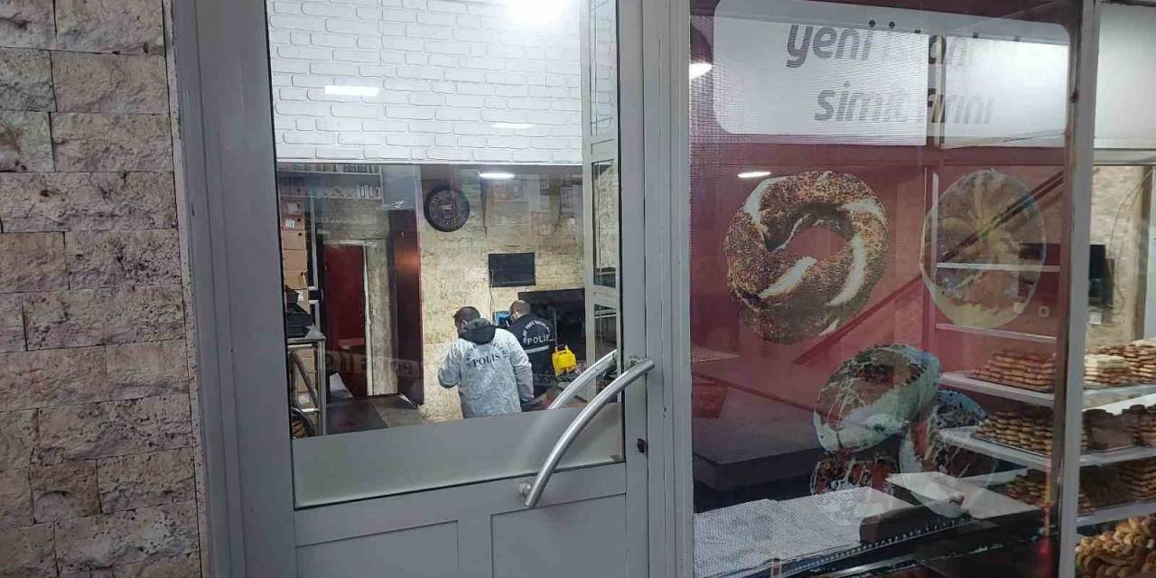 Amcasının Silahla Vurduğu Gencin Yoğun Bakımdaki Tedavisi Sürüyor