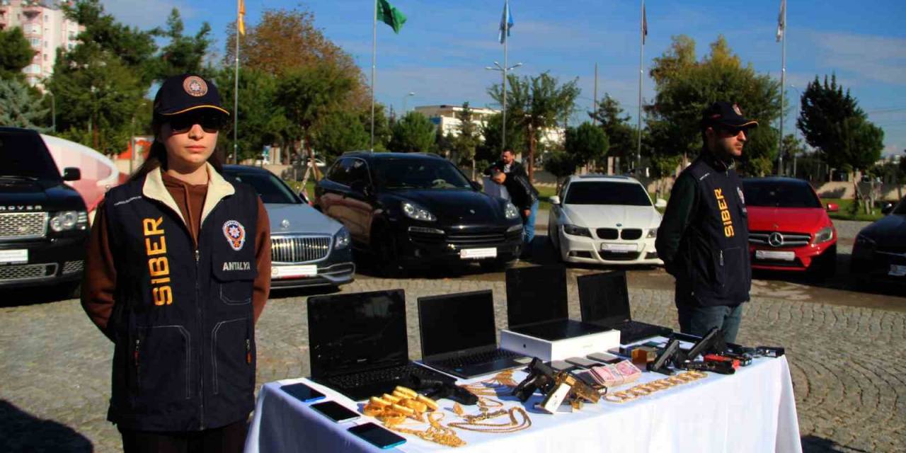 Sibergöz-14 Operasyonunda Ele Geçirilen Lüks Otomobiller Sergilendi