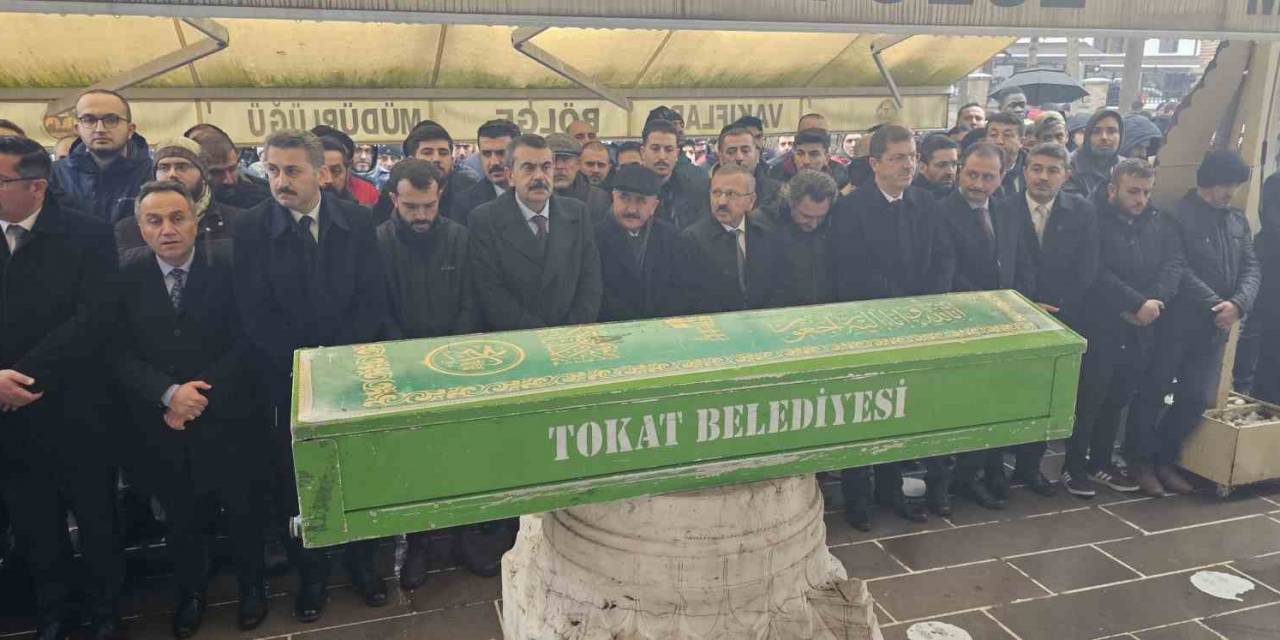 Tokat Belediye Meclis Üyesi Şadi İşeri’yi Son Yolculuğuna Uğurladı