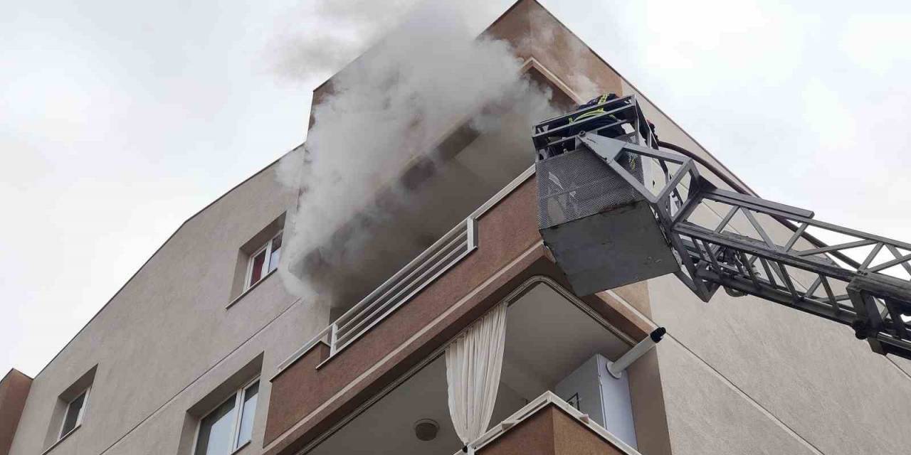 Kuşadası’nda Korkutan Yangın